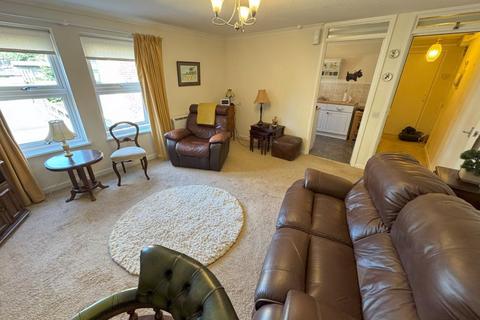 1 bedroom flat for sale, Stunning Over 55's Flat. 8 Caerau Crescent, Newport