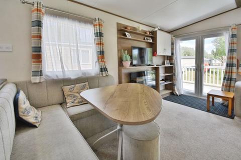 3 bedroom detached house for sale, Kingfisher Lake, Cotswold Hoburne, Cotswold Lakes