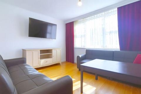 2 bedroom apartment for sale, Cressington Close, Hackney, N16