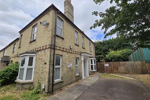 3 bedroom end of terrace house to rent - Sandy SG19