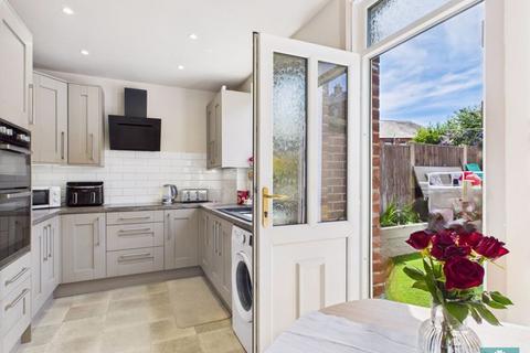 3 Bowler Street, Shaw, Oldham, OL2 7SL