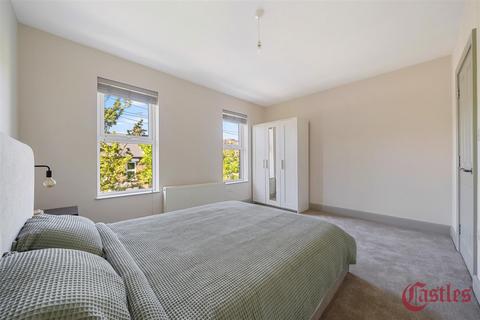 20 Bushberry Road, London, E9 5SX
