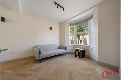 20 Bushberry Road, London, E9 5SX
