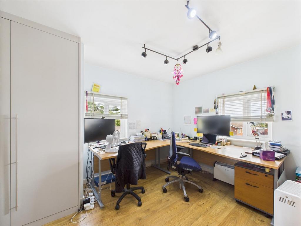 Bedroom/Office