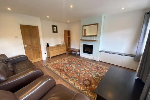 2 bedroom apartment for sale, Trumps Green Road, Virginia Water GU25