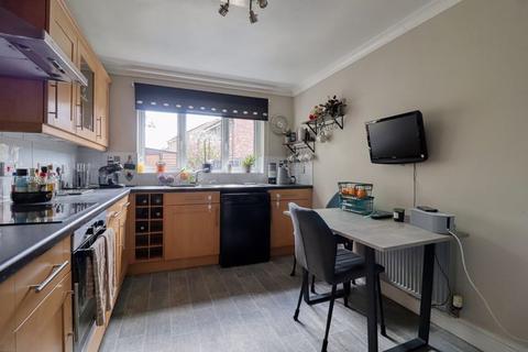 4 bedroom detached house for sale, Old School Lane, Keadby