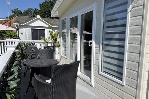 2 bedroom bungalow for sale, Bramlands Lane, Henfield