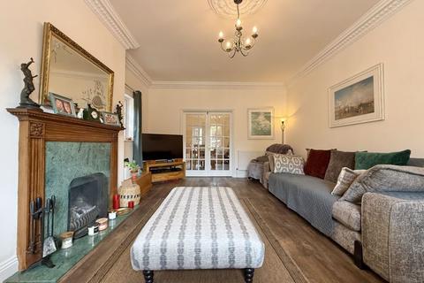 undefined, Chapel Square, Stewkley LU7