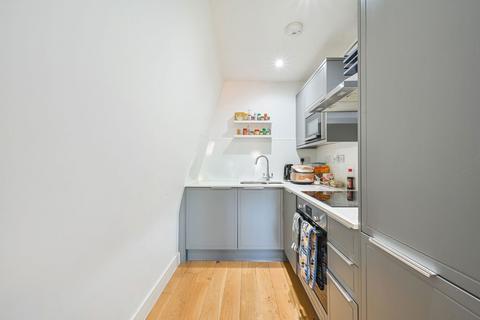 Studio for sale, North Street, Leatherhead KT22