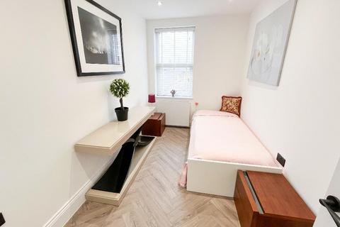 2 bedroom flat for sale, Kensal Green, London NW10