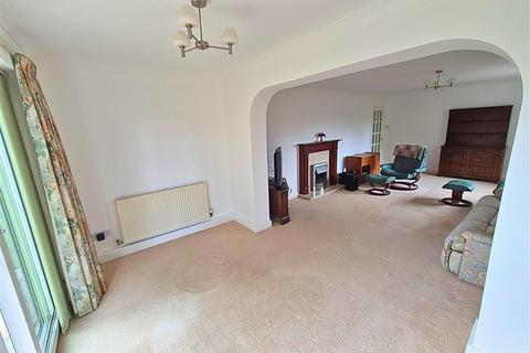 3 bedroom detached bungalow for sale, Bearcroft, Weobley, Herefordshire, HR4 8TD