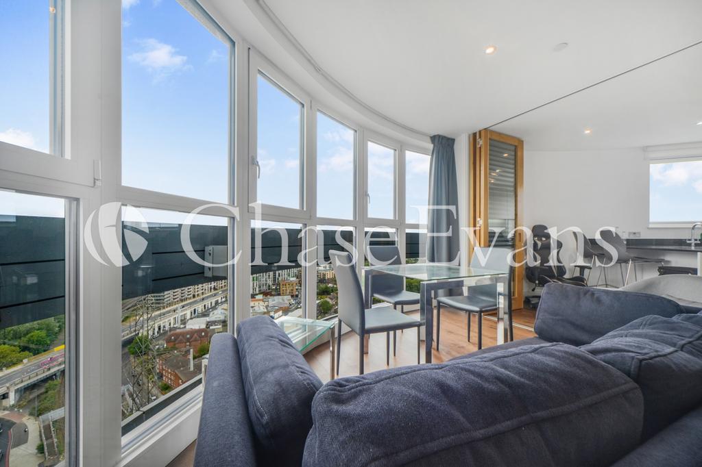 Gateway Tower, Weste