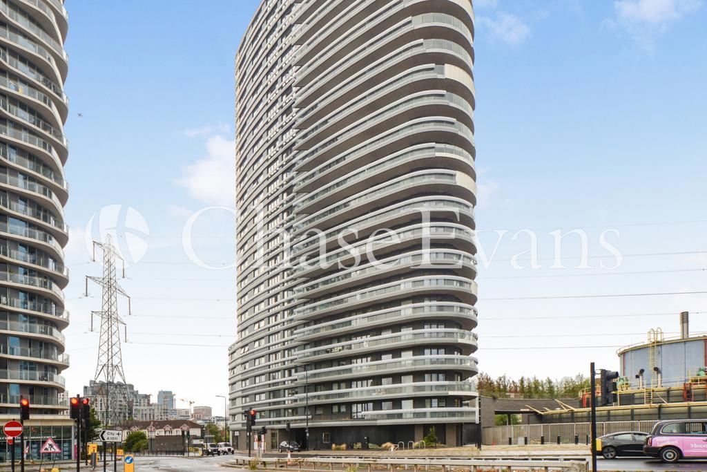 Gateway Tower, Weste