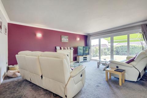 4 bedroom detached house for sale, Saxon Close, Wickford, SS11