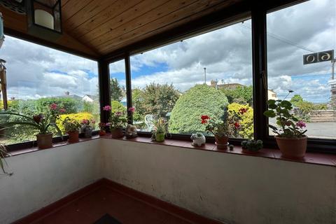3 bedroom bungalow for sale, Uplands Avenue, Queensbury, Bradford, BD13