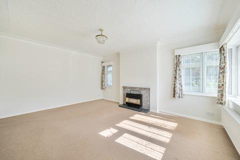 2 bedroom apartment for sale, Elm Park Road, Pinner, Middlesex