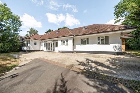 6 bedroom bungalow for sale, Hillview Close, Pinner