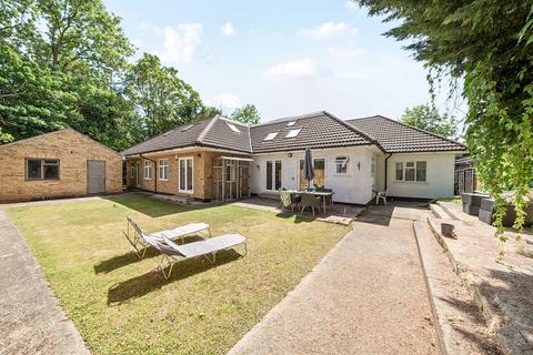 6 bedroom bungalow for sale, Hillview Close, Pinner