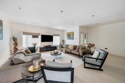 6 bedroom bungalow for sale, Hillview Close, Pinner