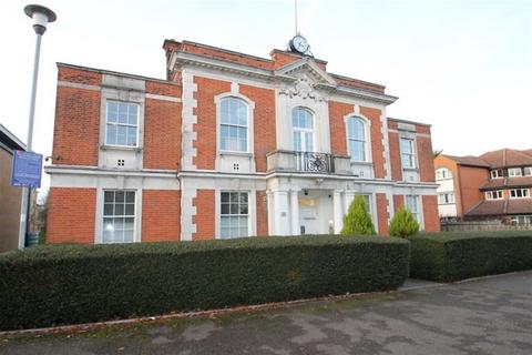 2 bedroom flat to rent, Chingford E4