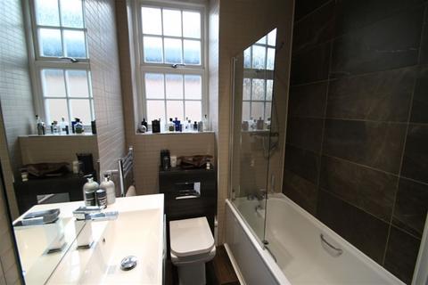 2 bedroom flat to rent, Chingford E4