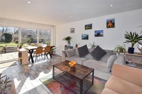 8 Doone Way, Ilfracombe, EX34 8HR