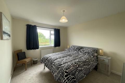 2 bedroom bungalow to rent, Higher Park Road, Braunton, Devon, EX33