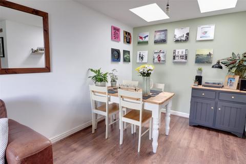 6 Campion Close, Launceston, PL15 9GG