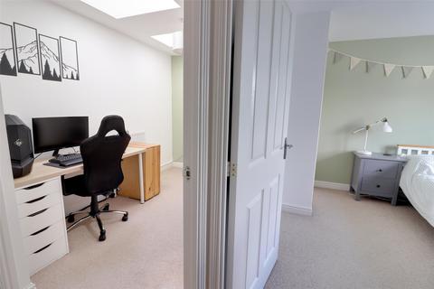 6 Campion Close, Launceston, PL15 9GG