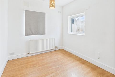 1 bedroom maisonette for sale, Cornwall Avenue, Slough, Berkshire, SL2