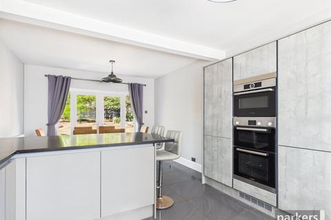 4 bedroom detached house for sale, Wokingham Road, Reading RG6