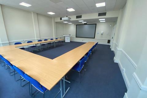 Office to rent, 121 George St Edinburgh EH2 4YN