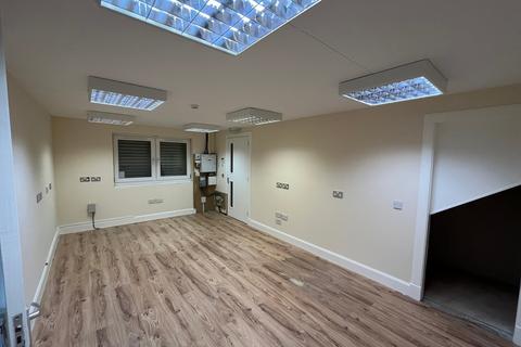 Industrial unit to rent, 3 Midfield Dr Kirkcaldy KY1 3LW