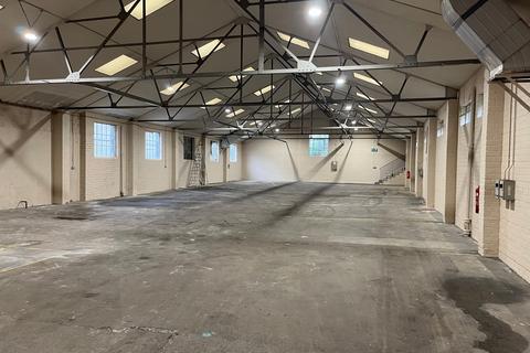 Showroom to rent, 5-7 Sang Pl Kirkcaldy KY1 1HA