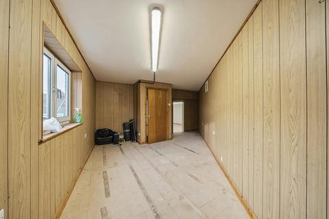 Industrial unit for sale, 56 Bridge St Pinner HA5 3EN