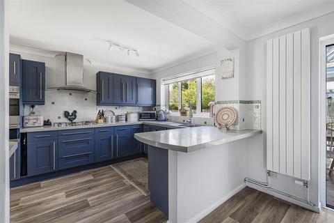 36 Ashmead Drive, Hardwick, Cambridge, CB23 7XT