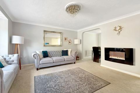 4 bedroom detached house for sale, Wellow Drive, Frome BA11
