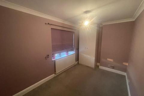 2 bedroom detached house to rent, North End, Shortstown, Bedford