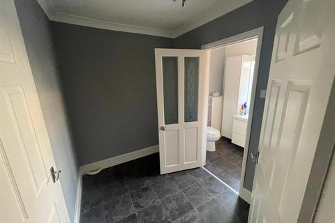 2 bedroom detached house to rent, North End, Shortstown, Bedford