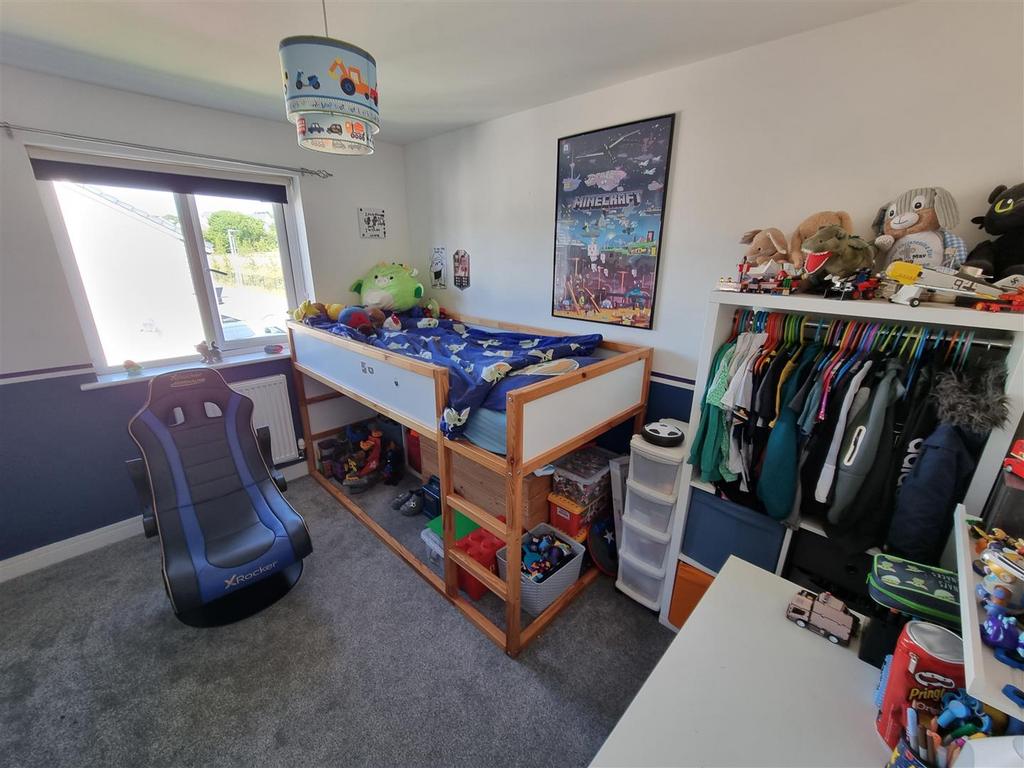 Bed 3.jpg