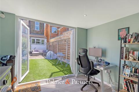 130 Upper Bridge Road, Chelmsford, CM2 0BA