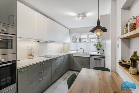 4 bedroom terraced house for sale, Osier Crescent, London, N10