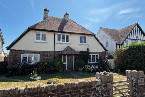 4 Seal Road, Selsey