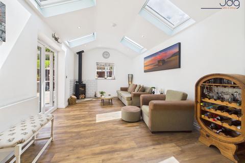 undefined, Laund Gardens | The largest plot on the development!