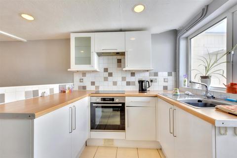 2 bedroom terraced house for sale, Hall Street, Nottingham