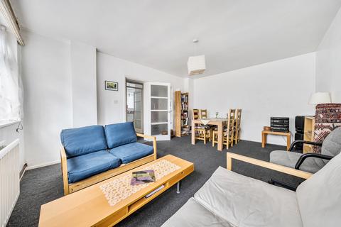 1, Royal Court Deer Park Close, Kingston Upon Thames, KT2 7TW