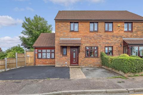 Queen Street, Warley, CM14