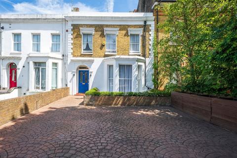 235 Burrage Road, London, SE18 7JW