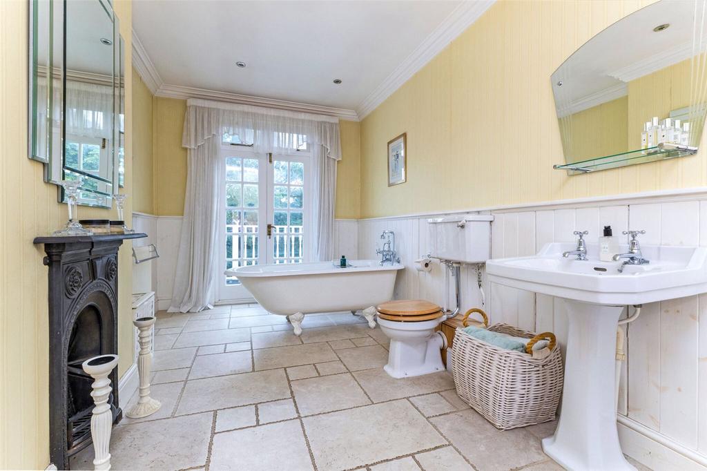 Bath/Shower Room