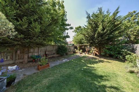 16 Radcliffe Road, Harrow, HA3 7QD